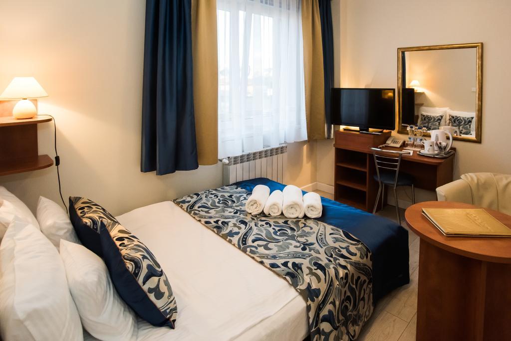 Abidar Hotel Spa & Wellness Цехоцинек Экстерьер фото