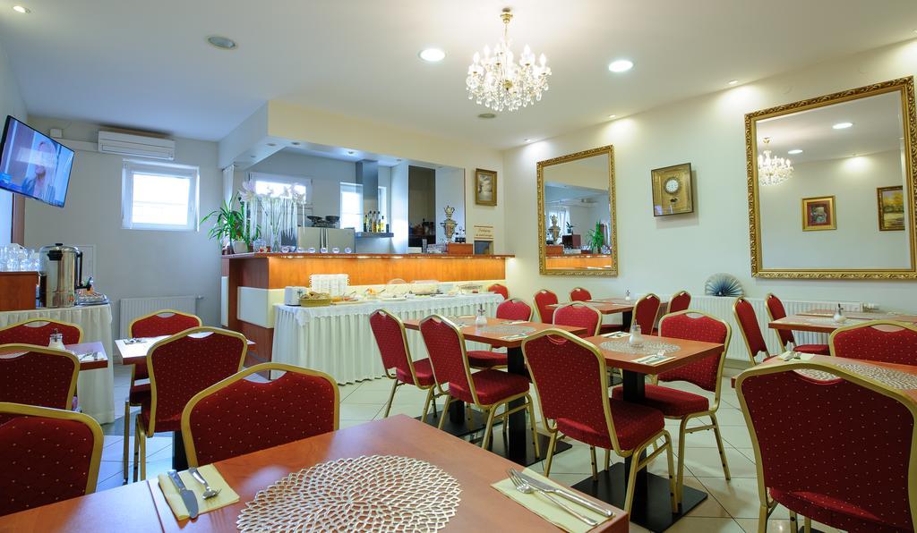 Abidar Hotel Spa & Wellness Цехоцинек Экстерьер фото